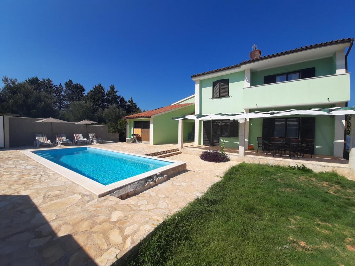 Vila Lokvanj Ližnjan Esterno foto