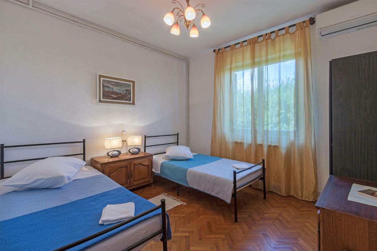 Vila Lokvanj Ližnjan Esterno foto