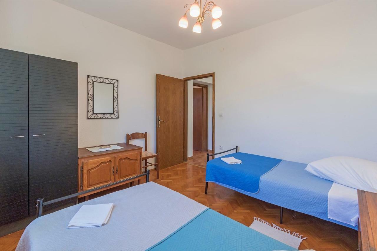 Vila Lokvanj Ližnjan Esterno foto